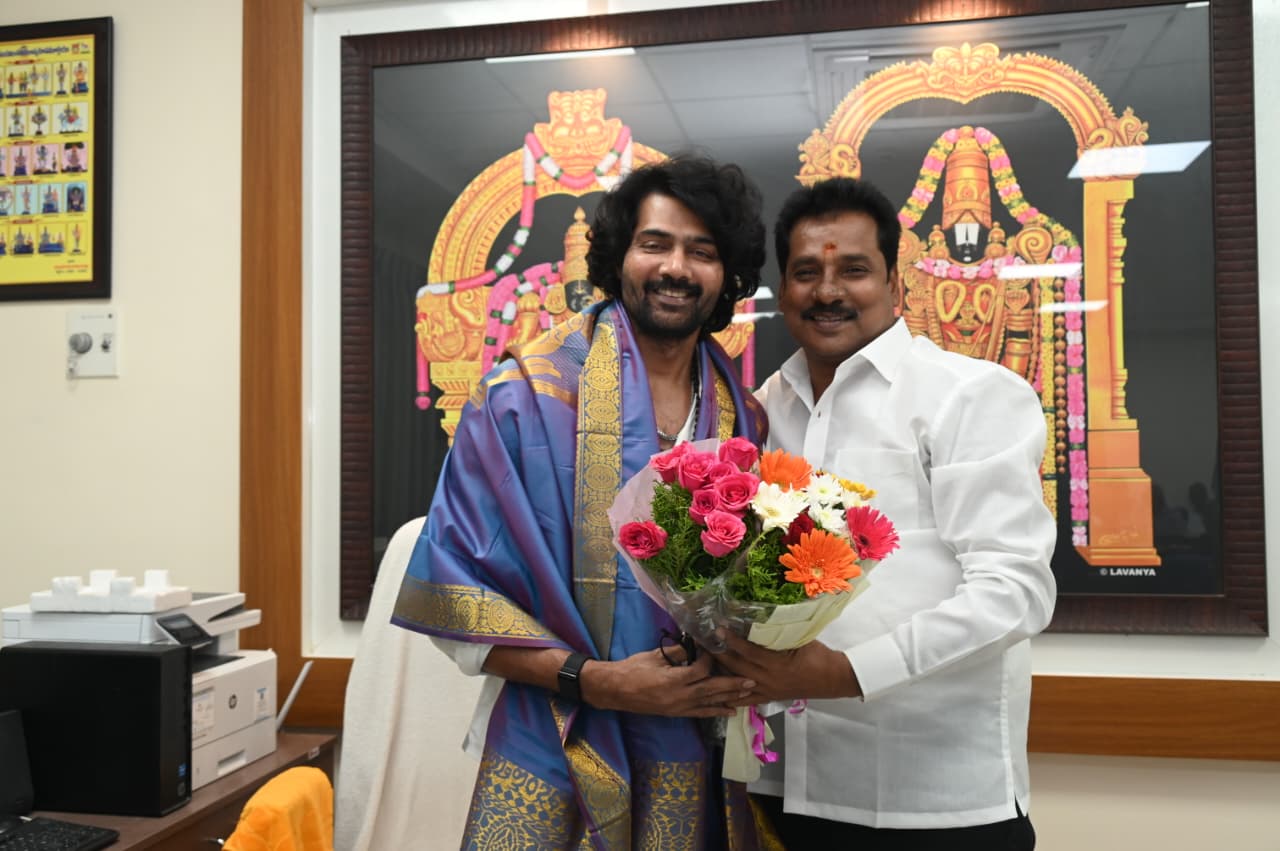 తిరుమల శ్రీవారిని దర్శించుకున్న నటుడు నవీన్ చంద్ర