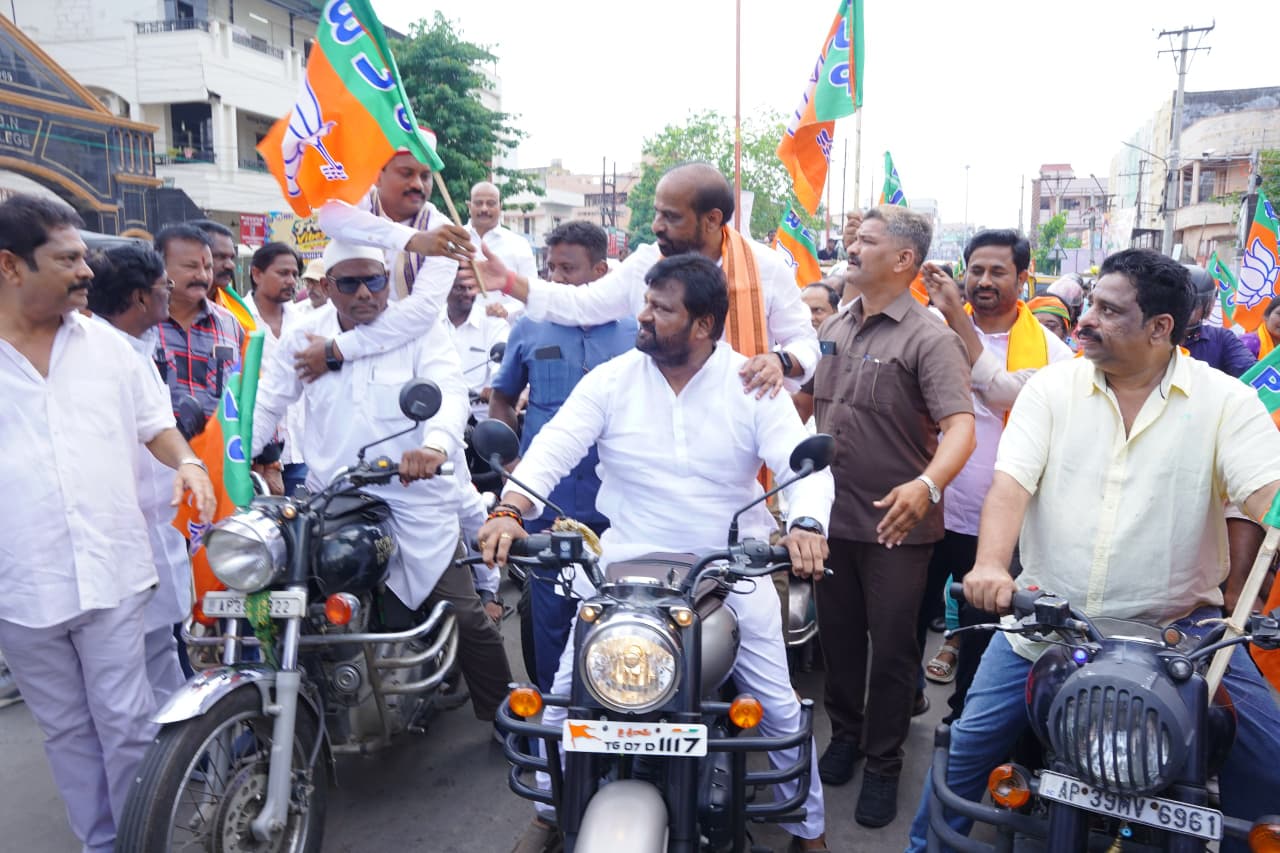 ప్రధాని మోదీకి సంఘీభావంగా పశ్చిమ లో సేవా జ్యోతి యాత్ర