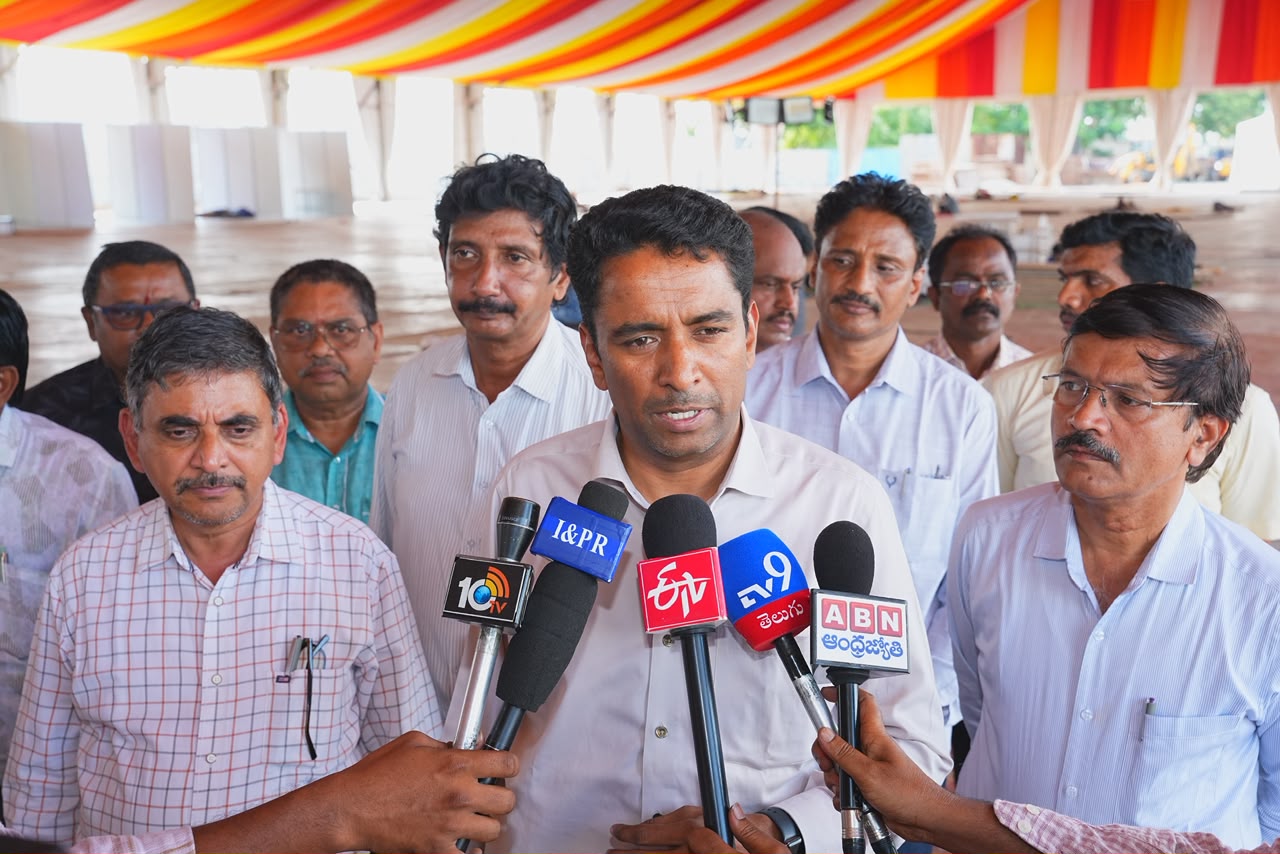 స‌ర‌స్ మేళాకు స‌మ‌గ్ర ఏర్పాట్లు..