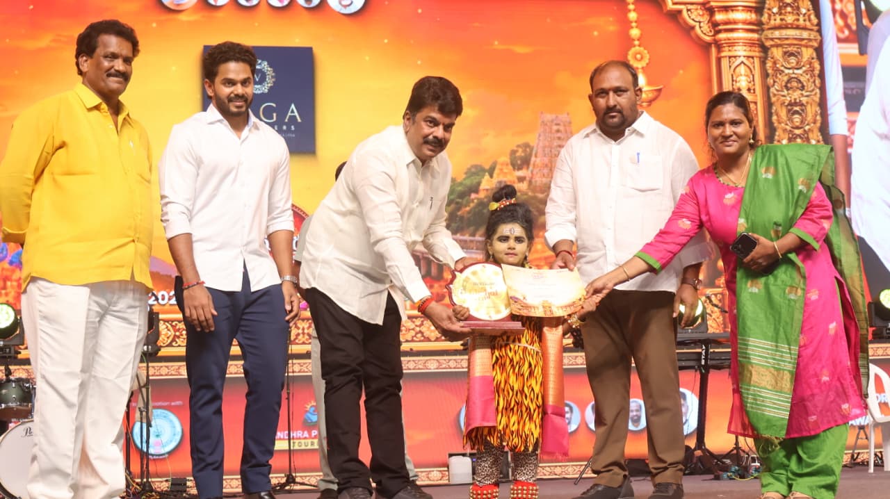 విజయవాడ ఉత్సవ్‌–2.0 డే–2 వేడుకలు ఘనంగా నిర్వహణ